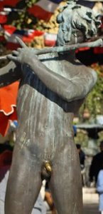 F�lix Maurice Charpentier - L'Improvisateur (lifesize bronze, Bandol, France)