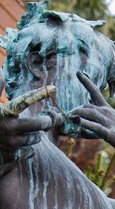 F�lix Maurice Charpentier - L'Improvisateur (lifesize bronze, Bandol, France)