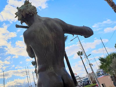 F�lix Maurice Charpentier - L'Improvisateur (lifesize bronze, Bandol, France)