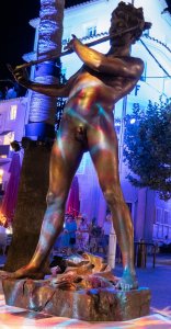 F�lix Maurice Charpentier - L'Improvisateur (lifesize 2021 replica during light show, Bandol, France)