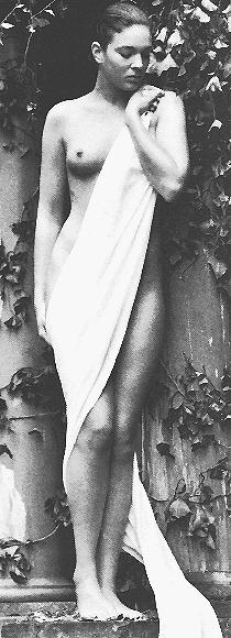 Yenisei posing for her role as a statue